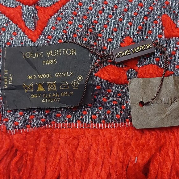 LOUIS VUITTON LV Vintage Shine Red & Silver Monogram Scarf VWT - Picture 9 of 12